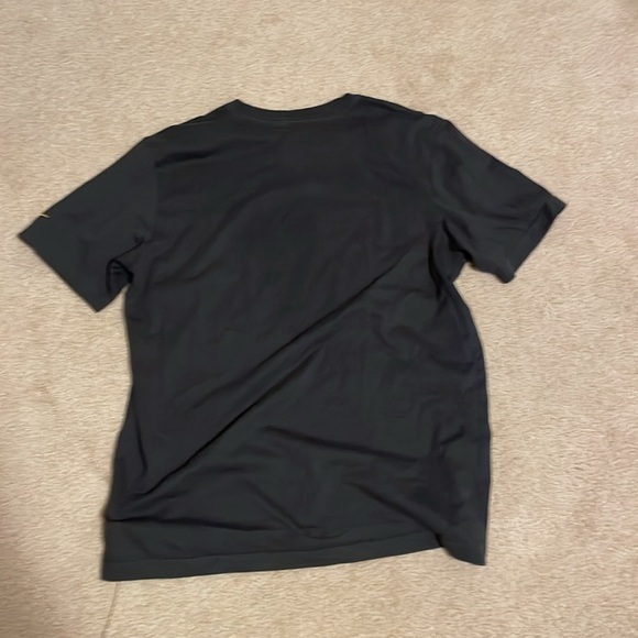Nike Drifit tshirt - Picture 3 of 3